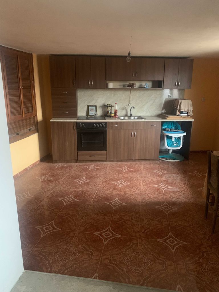 Продава се Къща в Карлово - 60 кв.м за 1063 €/кв.м - Снимка #4