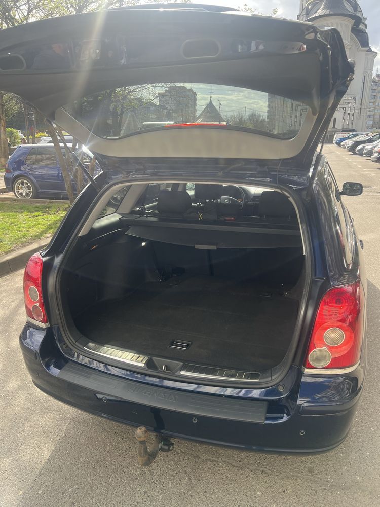 Vand Toyota Avensis 2.0 VVT-i 147CP