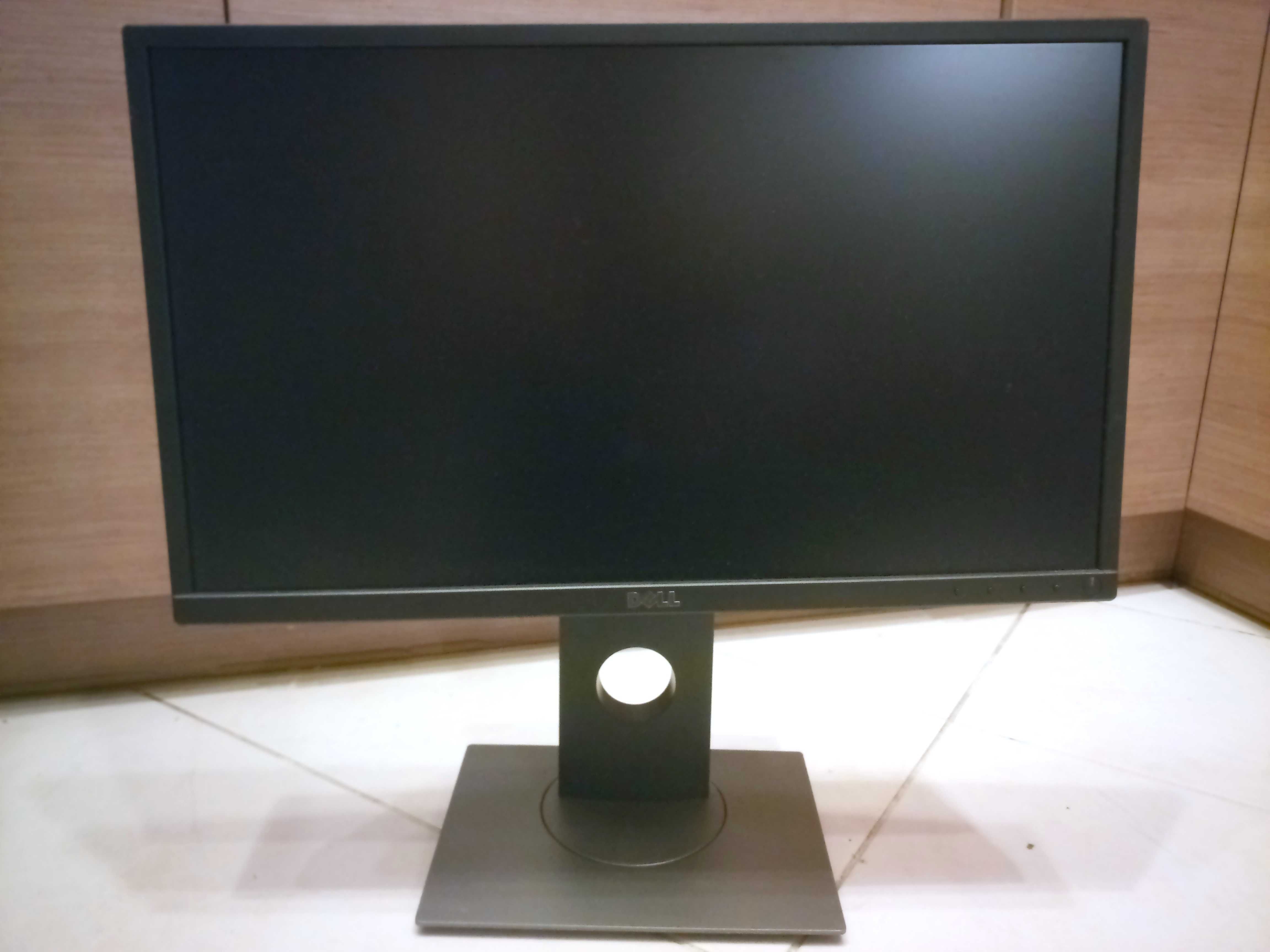 Продавам монитор DELL P2217H full HD 22''