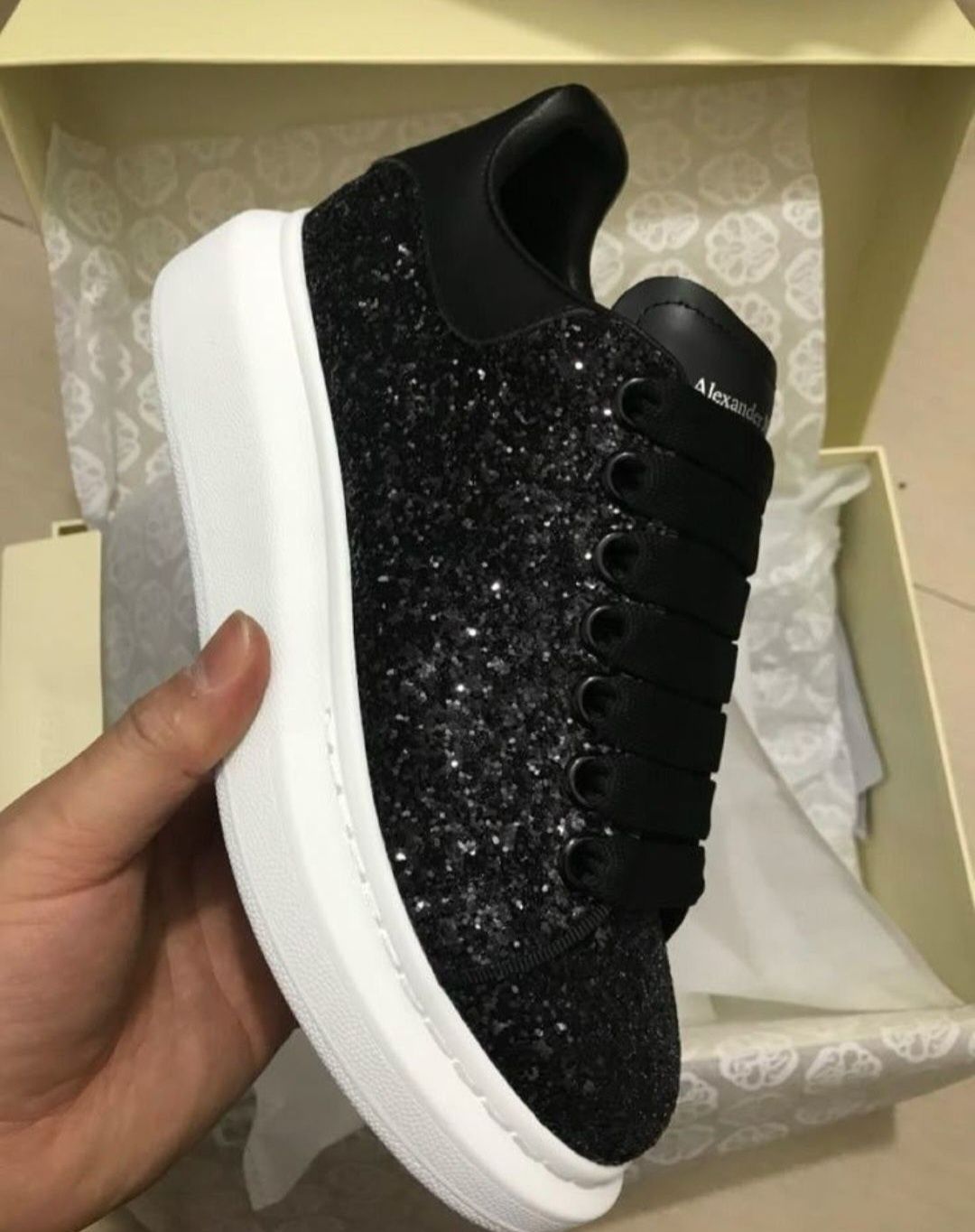 Налични Alexander McQueen Дамски Маратонки