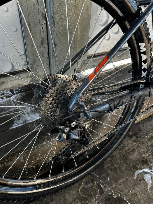 Vând bicicleta KTM peak TM in stare foarte buna