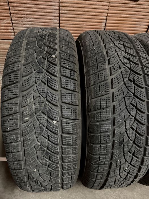 Зимни гуми GoodYear Ultra Grip 215/60/17 SUV