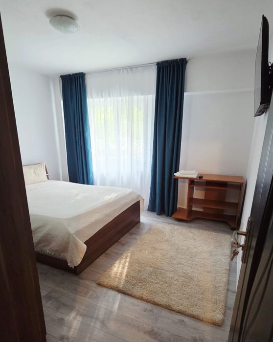 Regim hotelier închiriez apartament/cazare/icf/aproape de mall