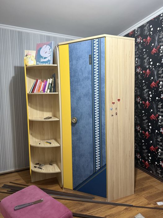 Отдам даром Детский шкаф угловой