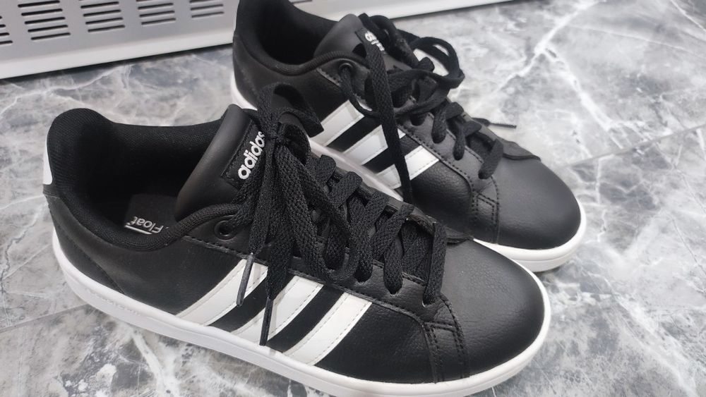 Маратонки Адидас