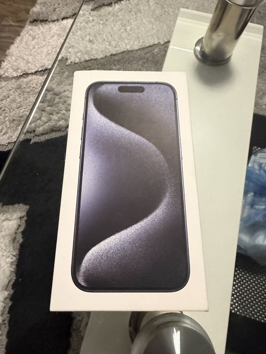 IPHONE  15 pro със гаранция до 20.12.2026