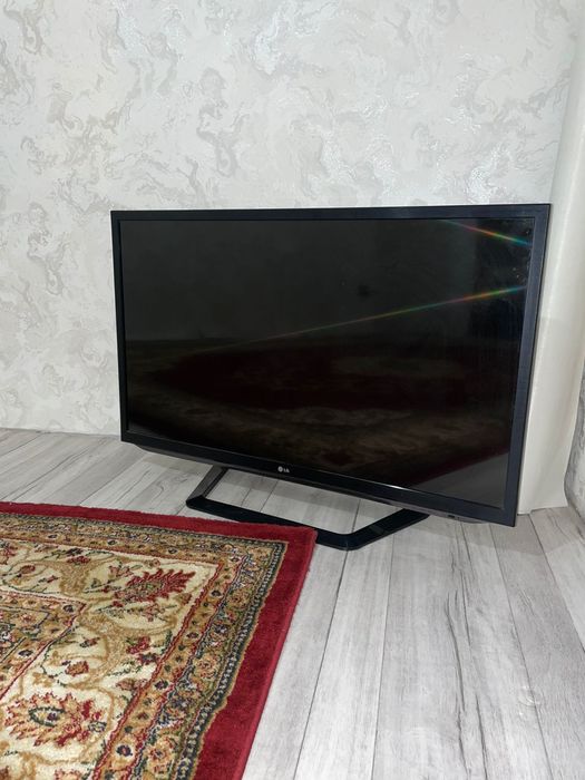 Телевизор LG срочно