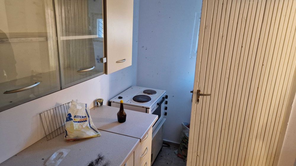 къща в село Планиница (област Перник)