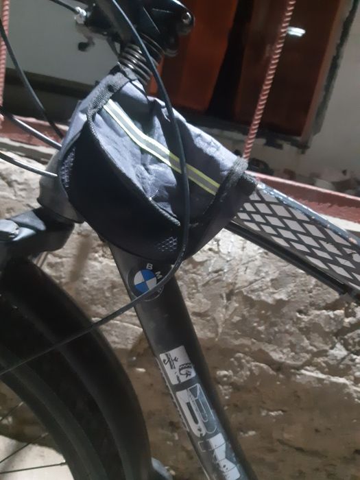 Велосипен полный комплект проста стои  не кому ездить.