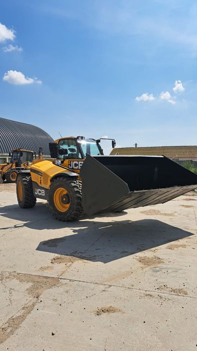 Cupa de cereale pentru manipulator telescopic