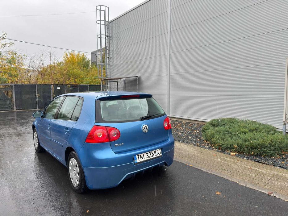 VW Golf V 1.4 benzina an 2004