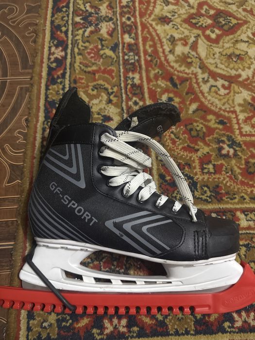 Продам коньки НН нужны деньги