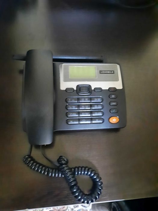 Продатеся телефон от UZmobile . Почти новый.