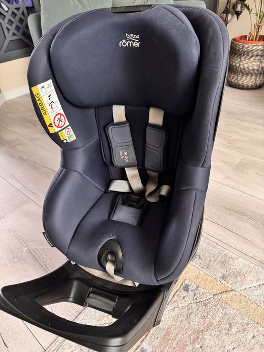 Britax Römer Dualfix M i-Size – rotativ 360°