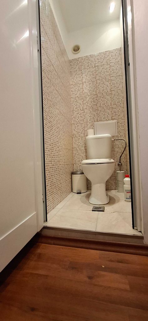 Дава се под наем Двустаен апартамент в София, Свобода - 65 кв.м за 484.5 € - Снимка #9