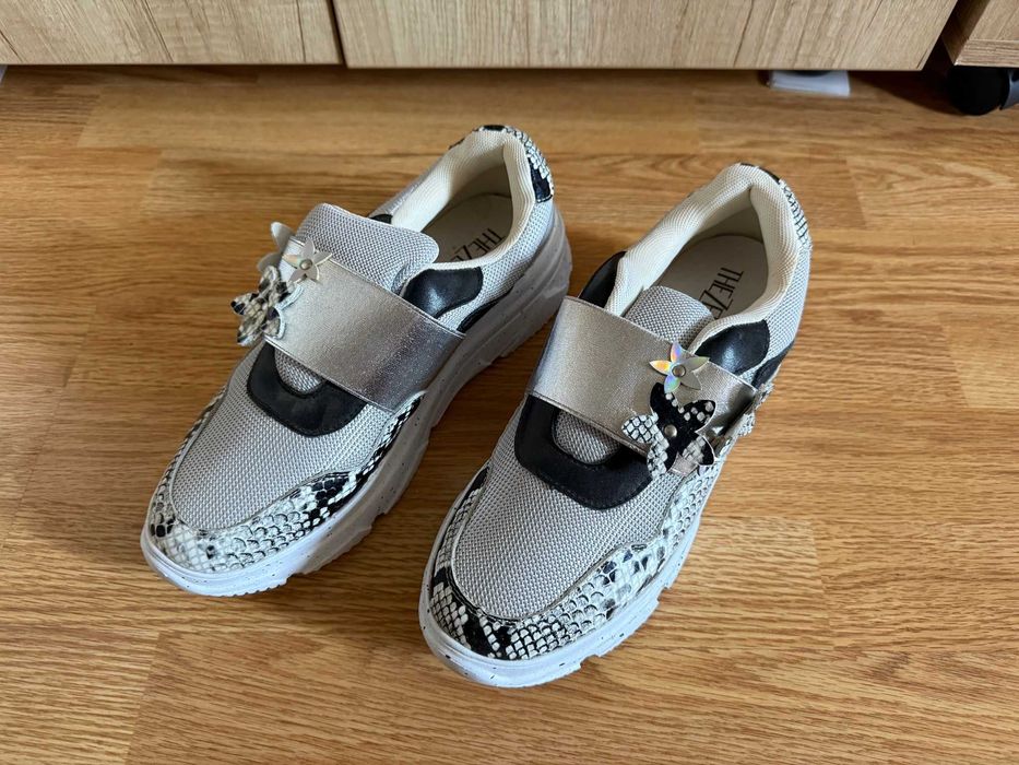 Adidasi dama TheZeus marime 39 - noi