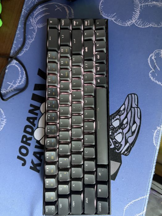 Tastatura keykron k6