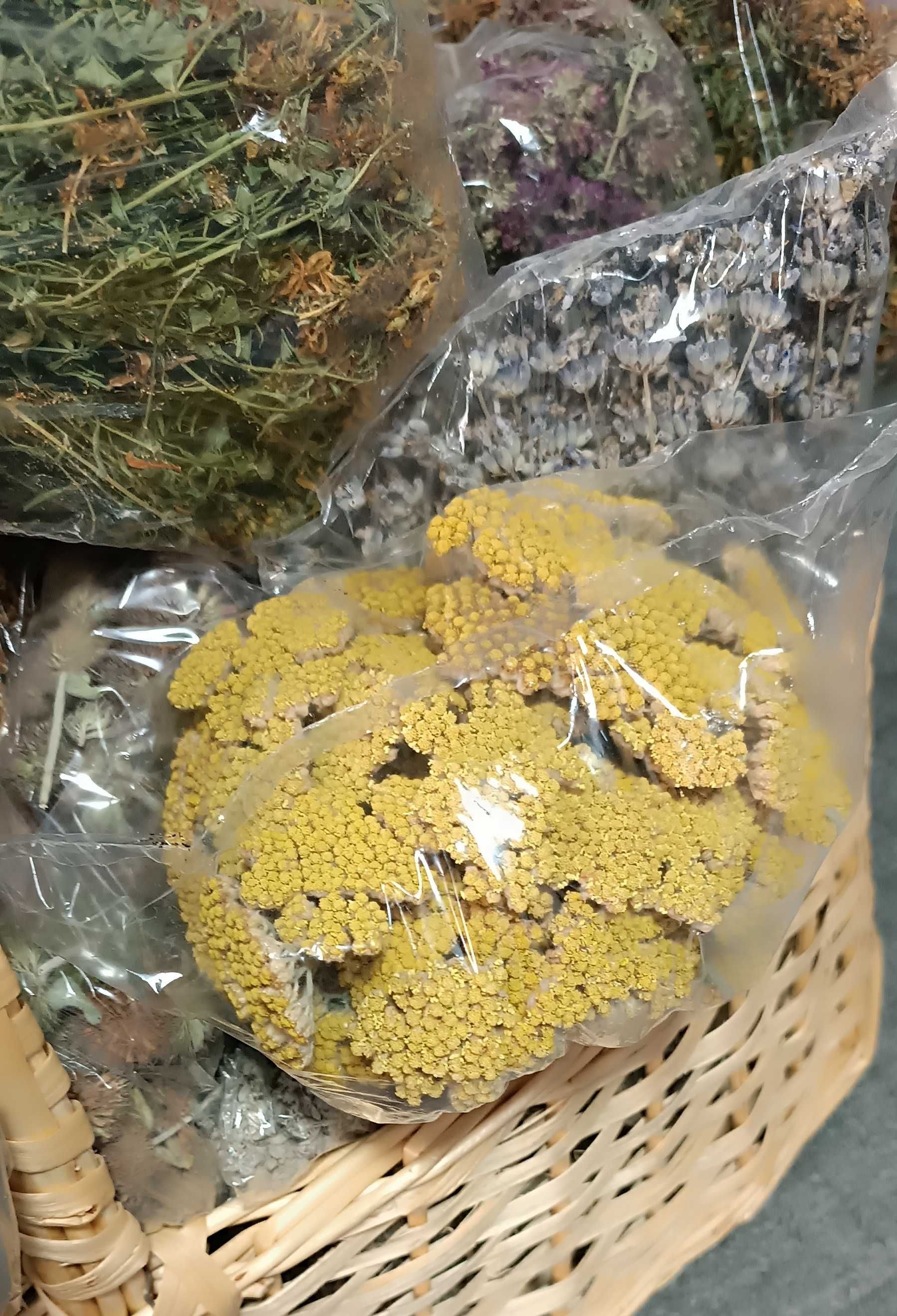Продавам билки за чай на едро и на дребно