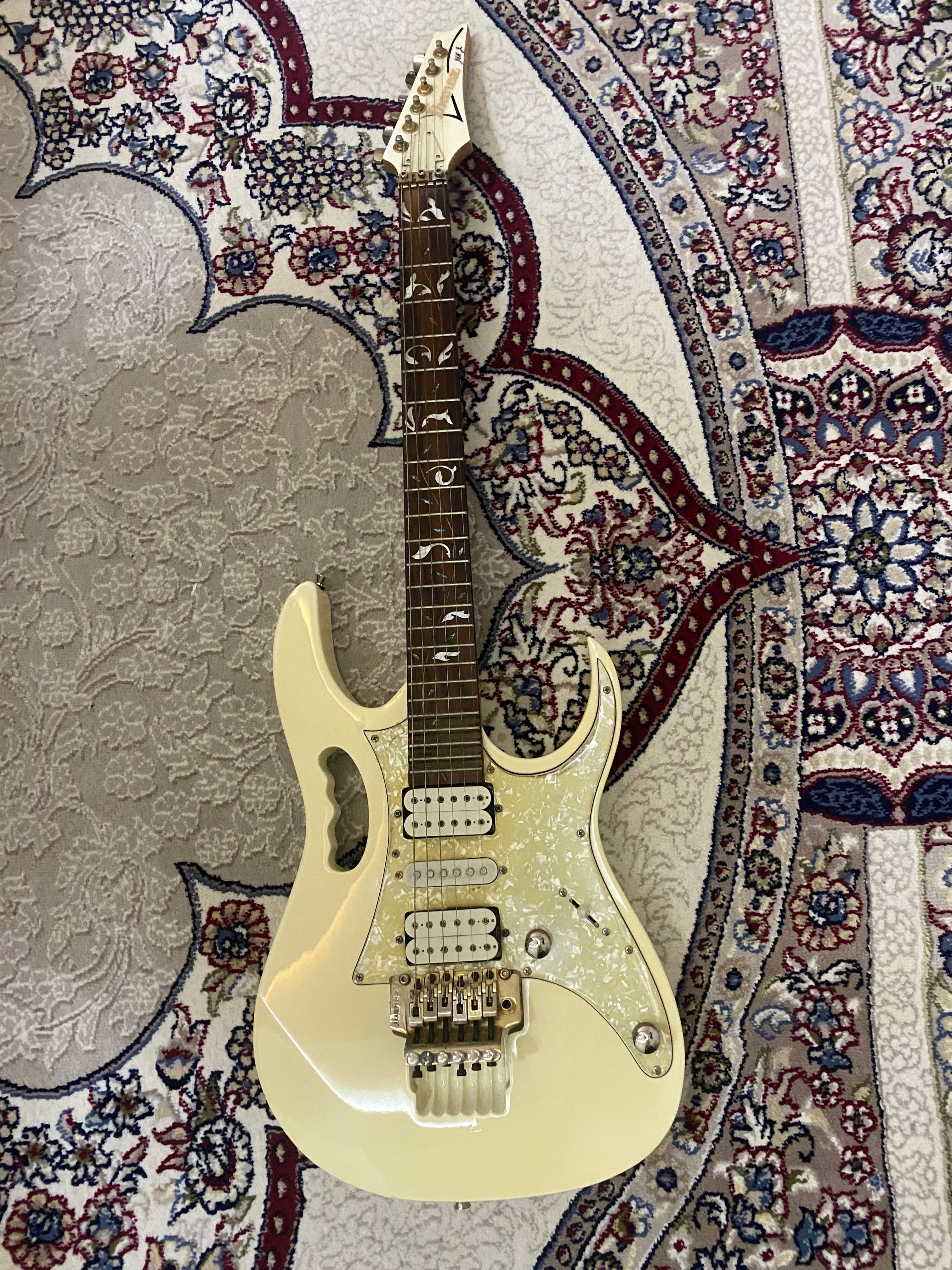 Продаю гитару Ibanez