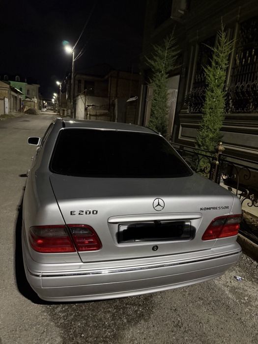 Srochna sotiladi  yili 2000 Mercedes Benz 210
