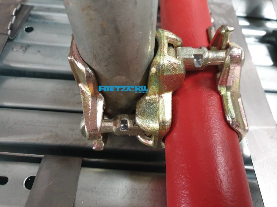 Scara de nivel vopsita pentru schela