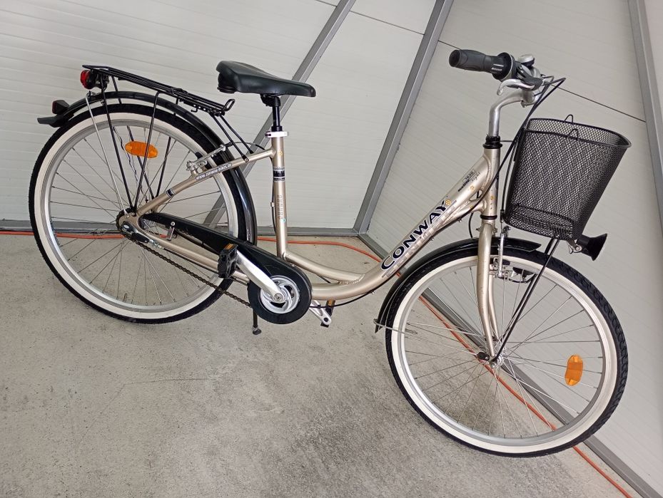 Vând bicicletă CONWAY,roti 26,cu 3 vit si frână picior !