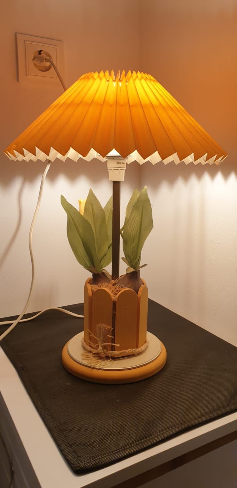Accesoriu decorațiune lampa veioza vintage colectie lemn Franța 1970