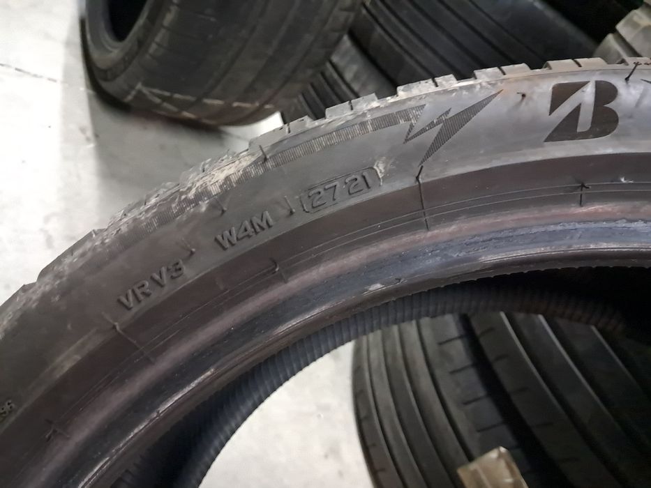 1XAnvelopa second iarna 275 35 R21 Bridgestone 6.8mm 2021
