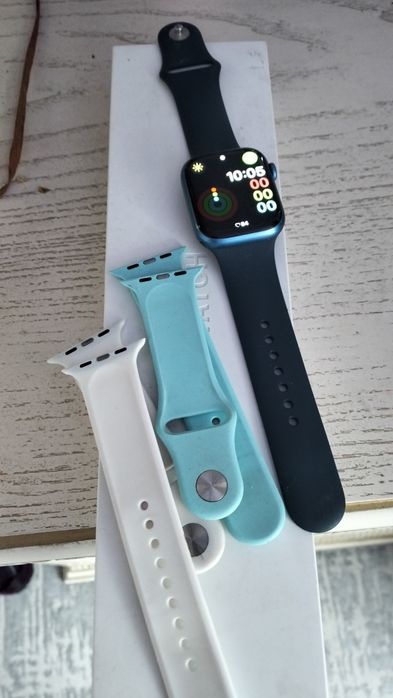 Apple watch 7 series 45 mm .