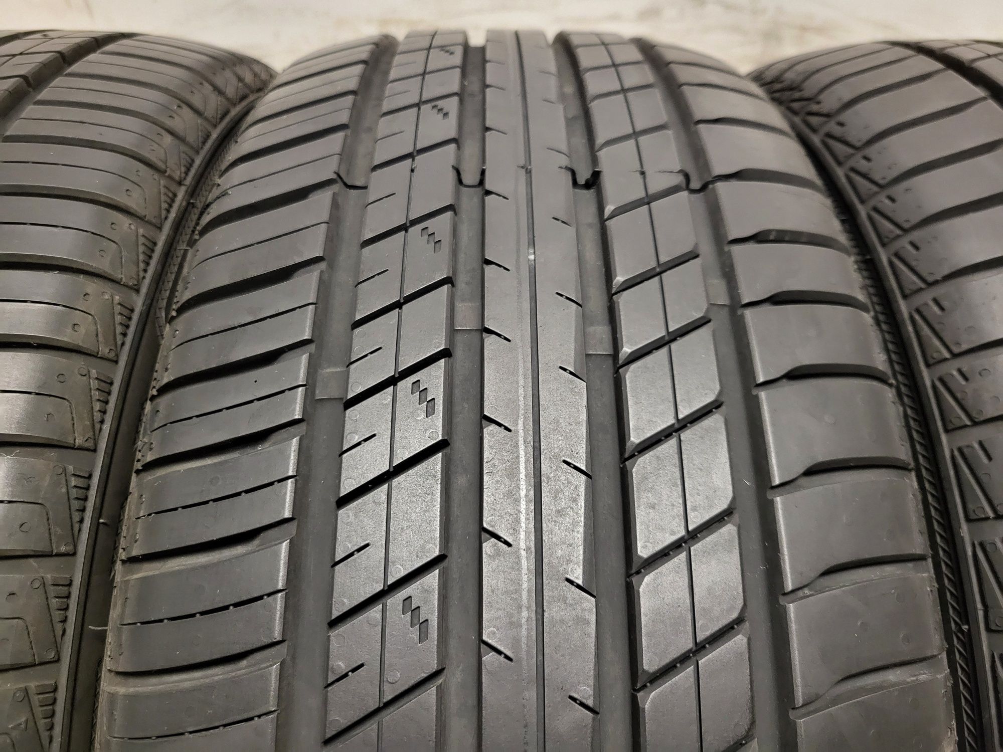 225/45/19 Roadx DOT0224 / летни гуми