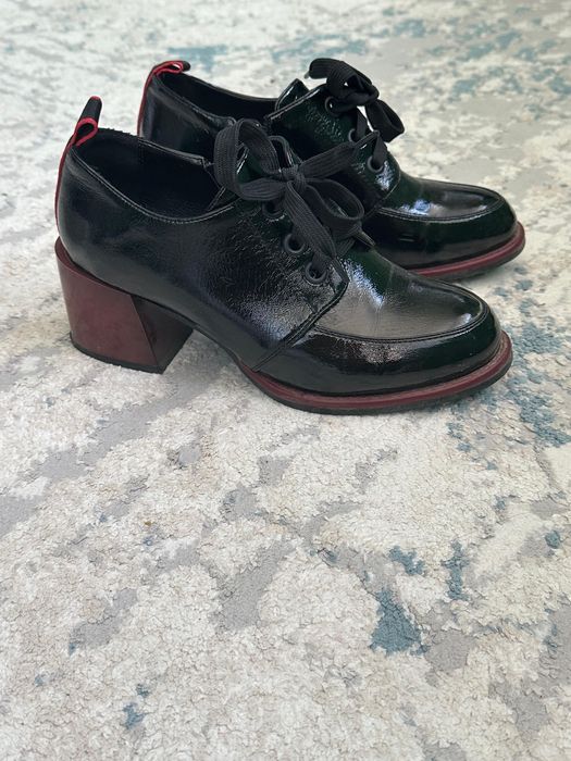 Продам осеннию обувь