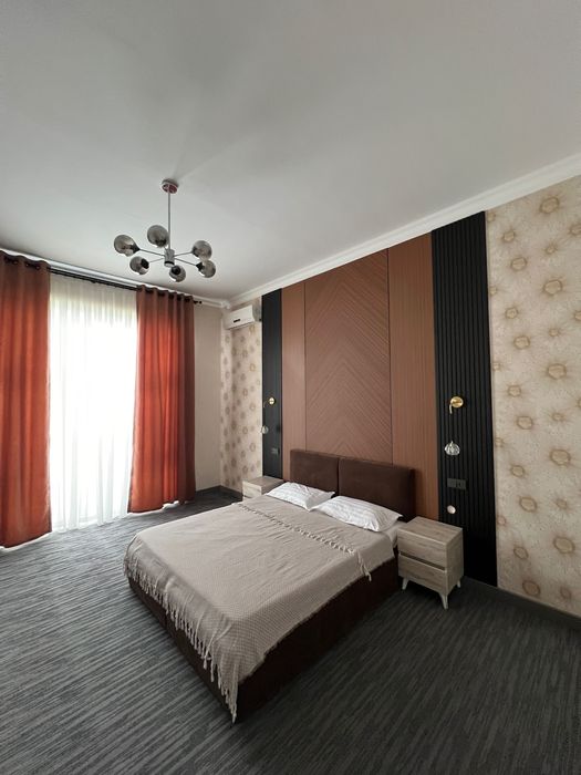 oqtosh dacha kamfort (quyoshga yaqin joyda joylashgan)