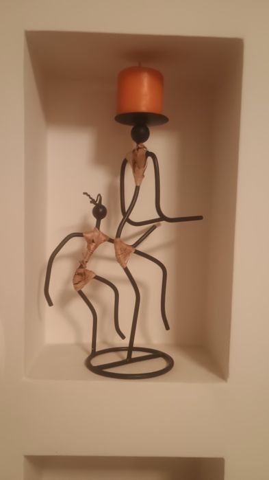 Sfeșnic negru lumânări.