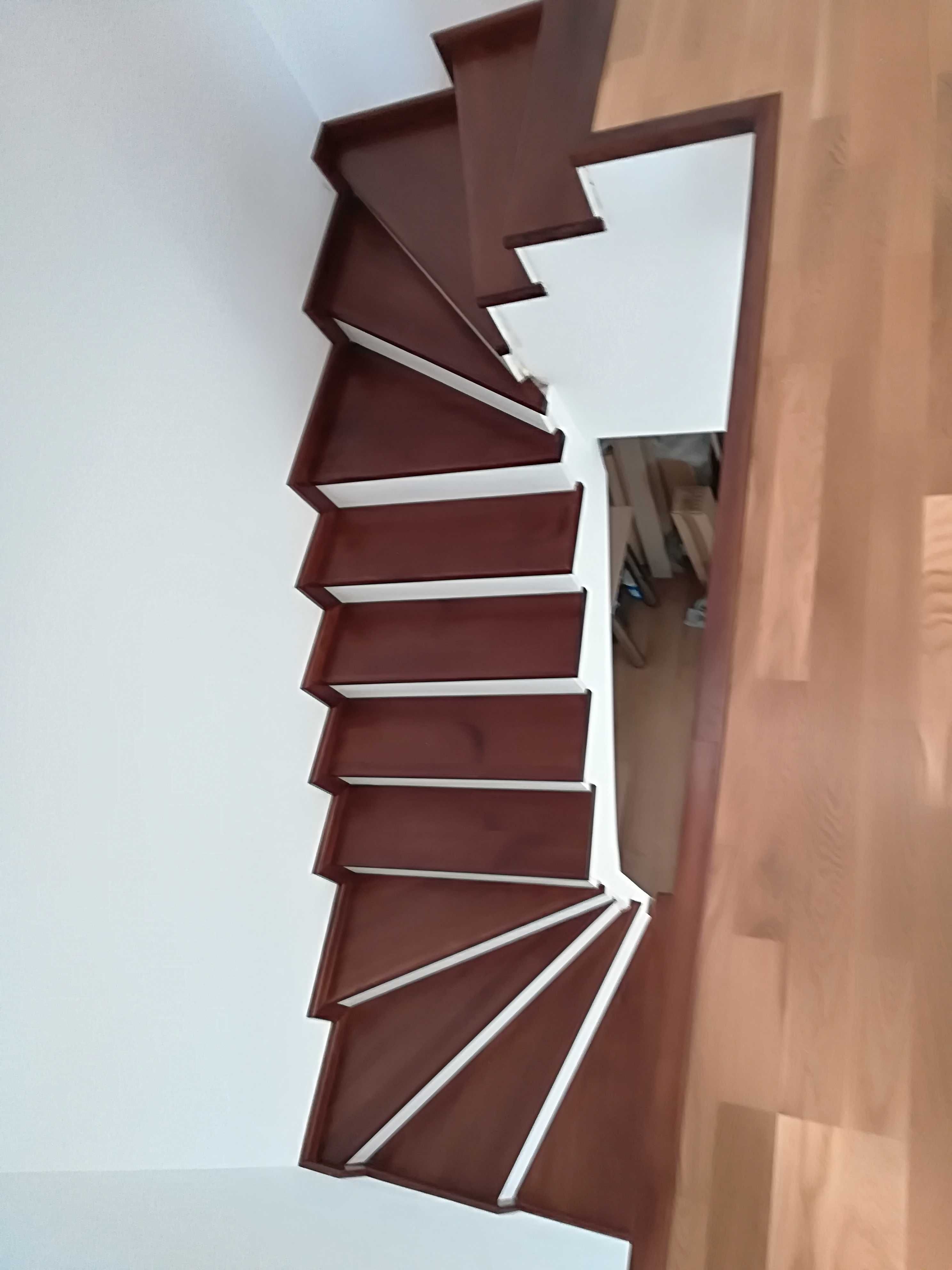 scari interioare din lemn masiv