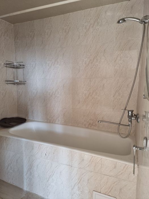 Феруза ,ТТЗ -2 м-в 6 сот 5 комн