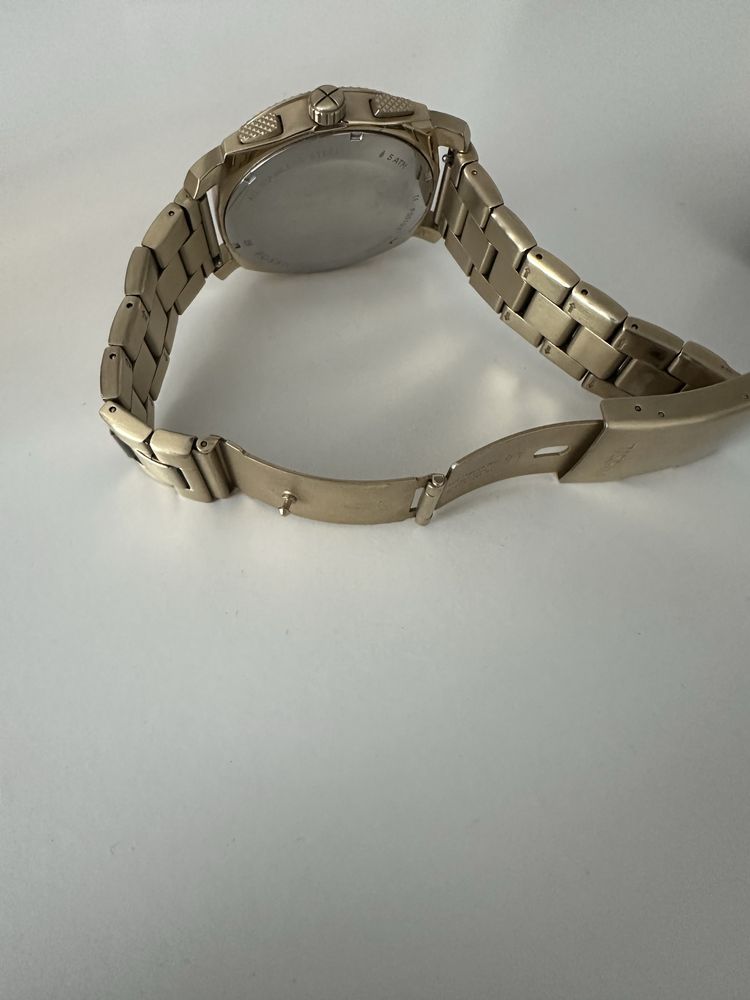 Ceas barbati fossil