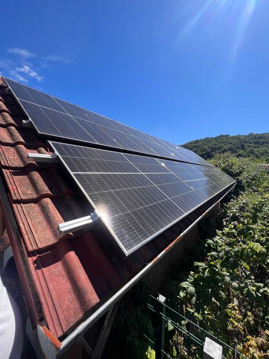 Casa ultracentral Budesti independenta energetic (cu panouri solare )