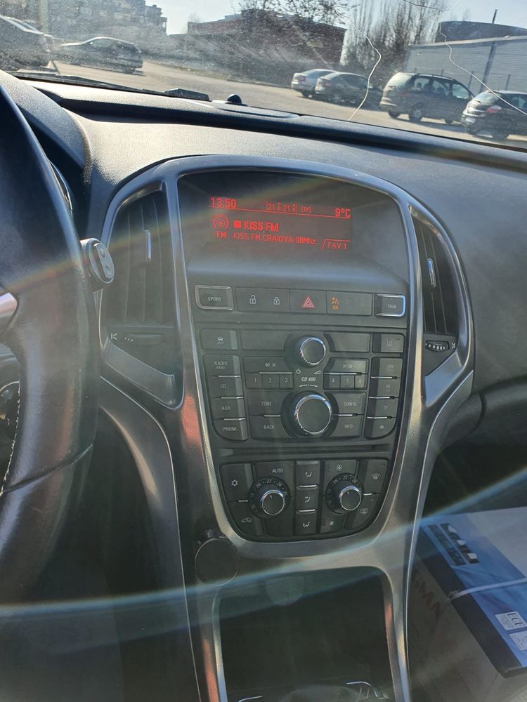 Opel astra J 2011
