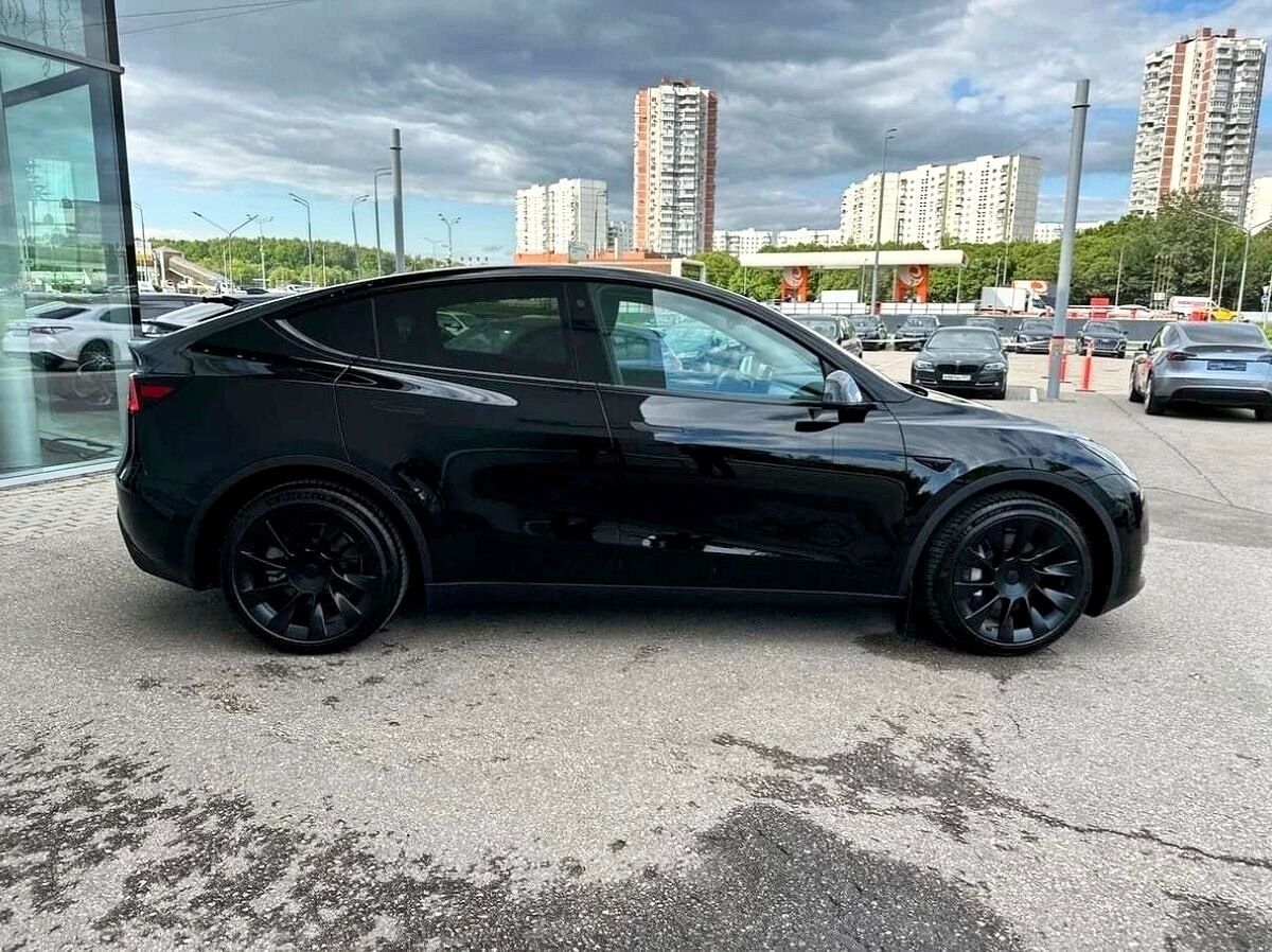 Tesla Model Y Long range dual motor