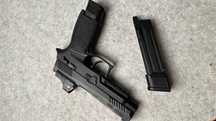 Еърсофт пистолет SigSauer m17, + Red DotCO2