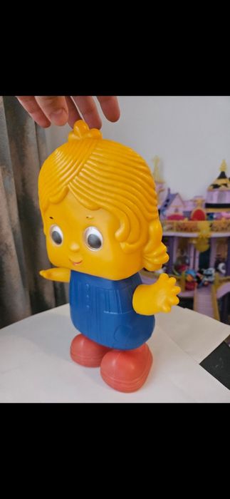 Papusa veche stare foarte bună