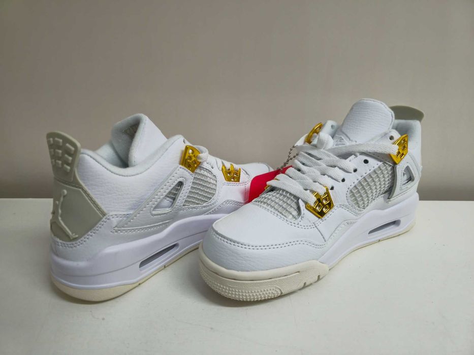Jordan 4 Metallic Gold marimea 37,5 , 38 , 39