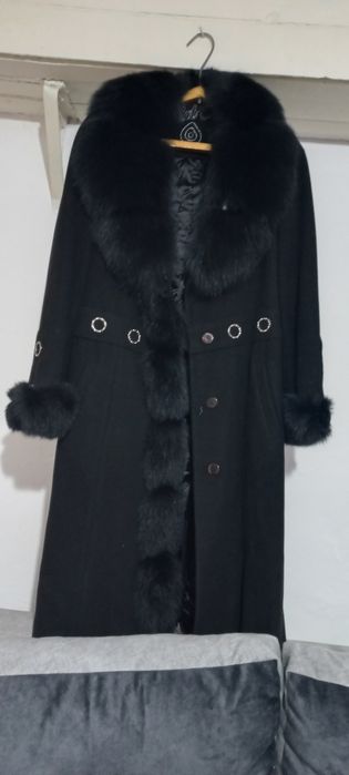 Продается пальто