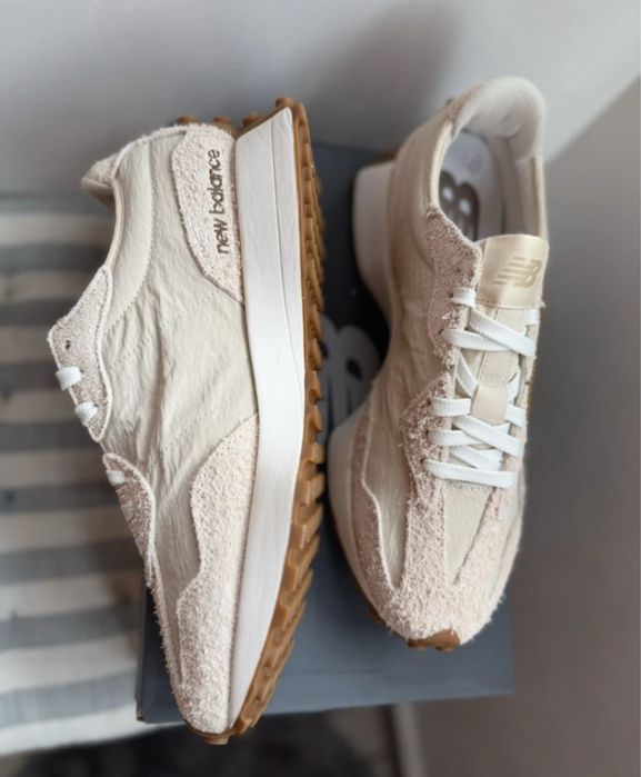 New Balance 327 bej cu maroniu marimea 43 noi