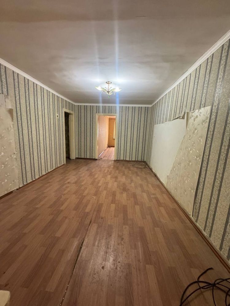 2/2/4. Ттз-1   быший пост ГАИ , магазин Теген . Балк 2#6 . 52 кв.м