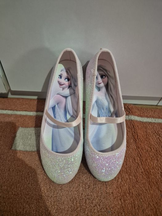 Balerini HM, mas 33, purtați de 2 ori