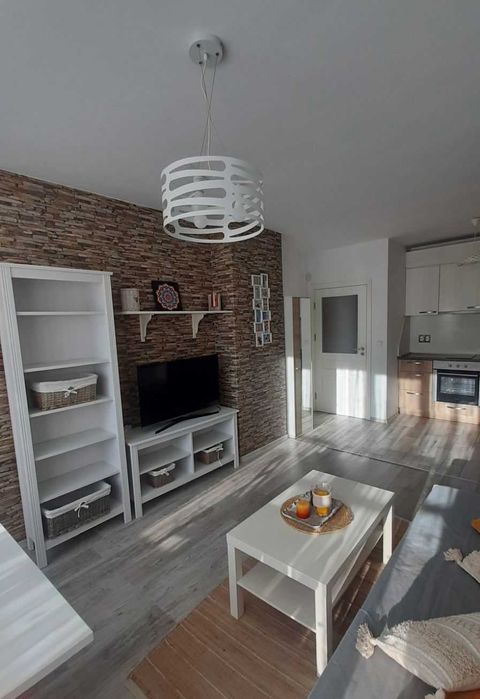 Под Наем 2-стаен с Паркомясто