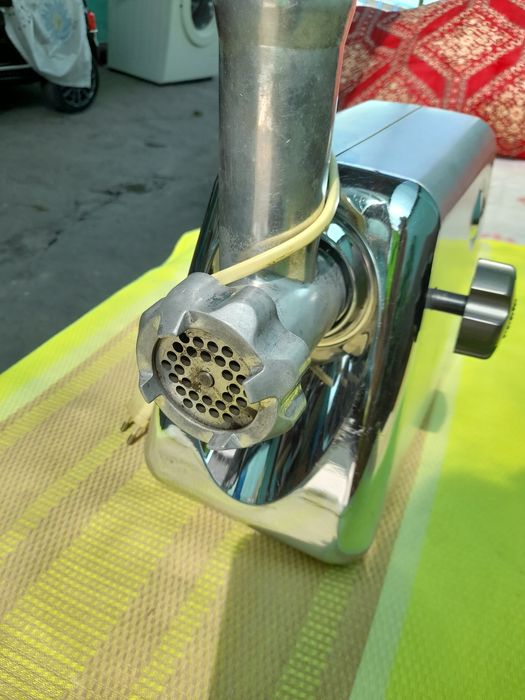 Мясорубку электрическая