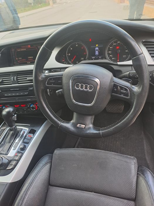 Vând Audi a4 2010
