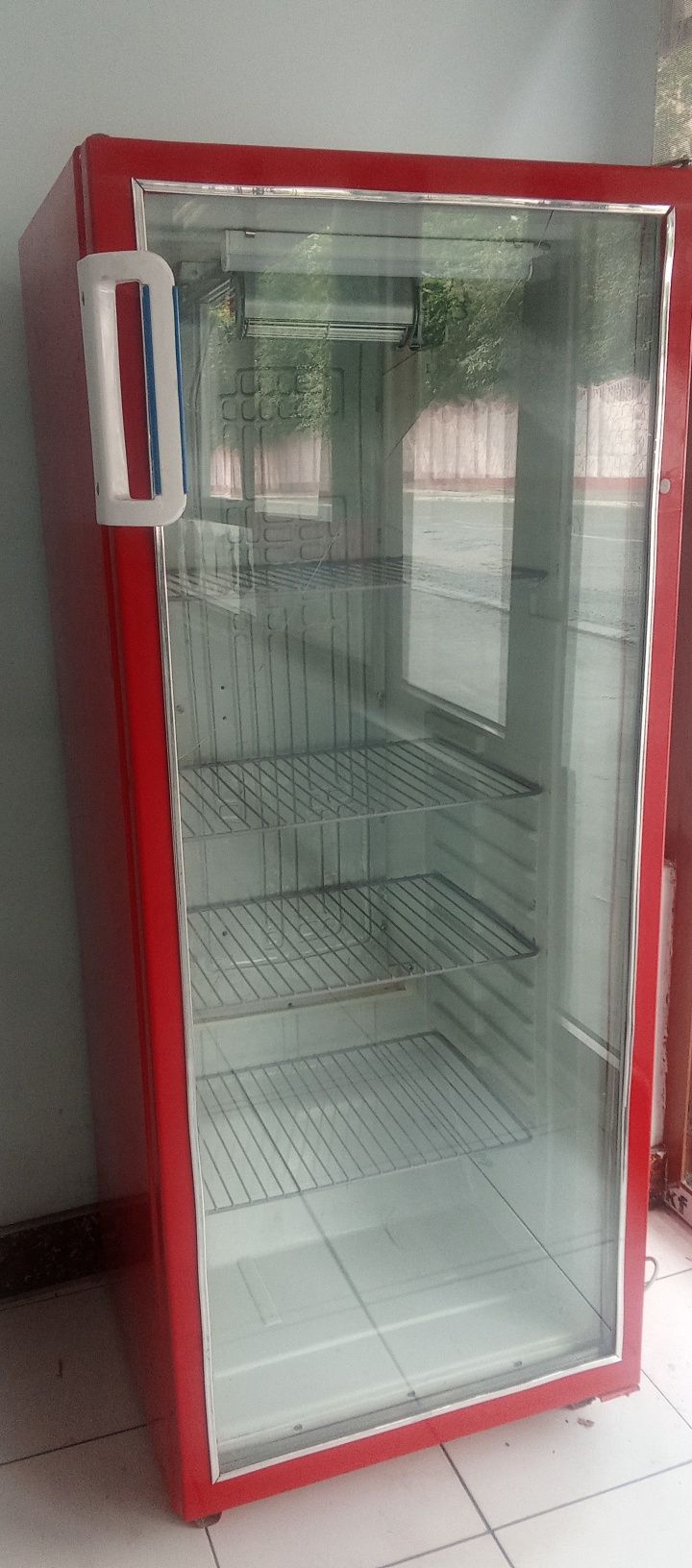 Vitrina, pirashka pishirgich ,stol stul uy va biznes uchun
